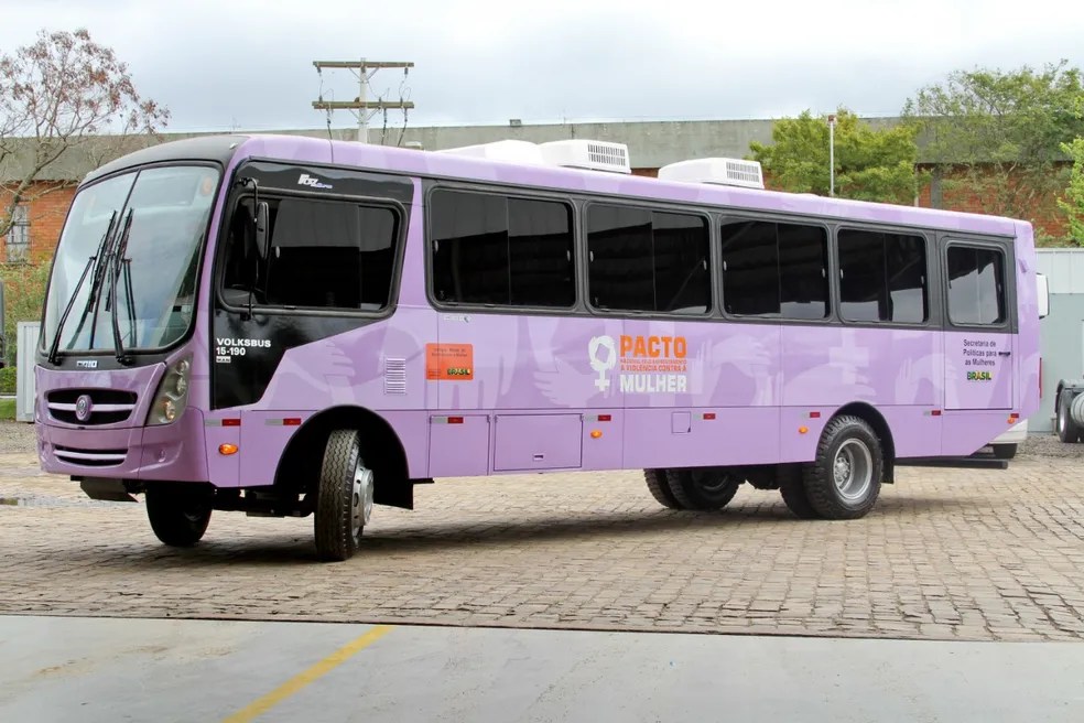 onibus-lilas-divulgacao-1.webp.jpeg